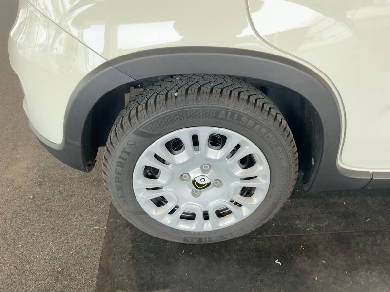Fiat Panda 1.0 Mild-Hybrid Pandina Cross 2024 – снимка 9