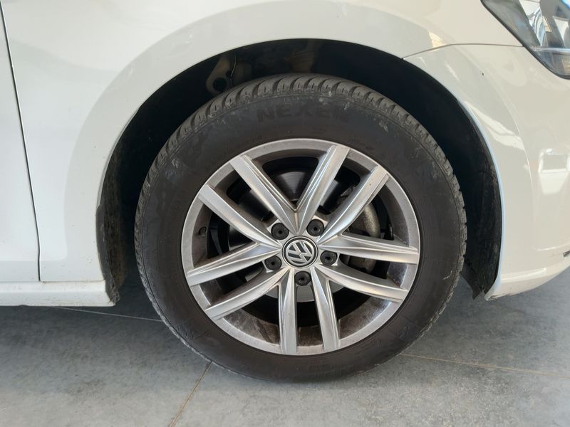 Volkswagen Golf VII 1.6 TDI Business BlueMotion Tech 2017 – снимка 11