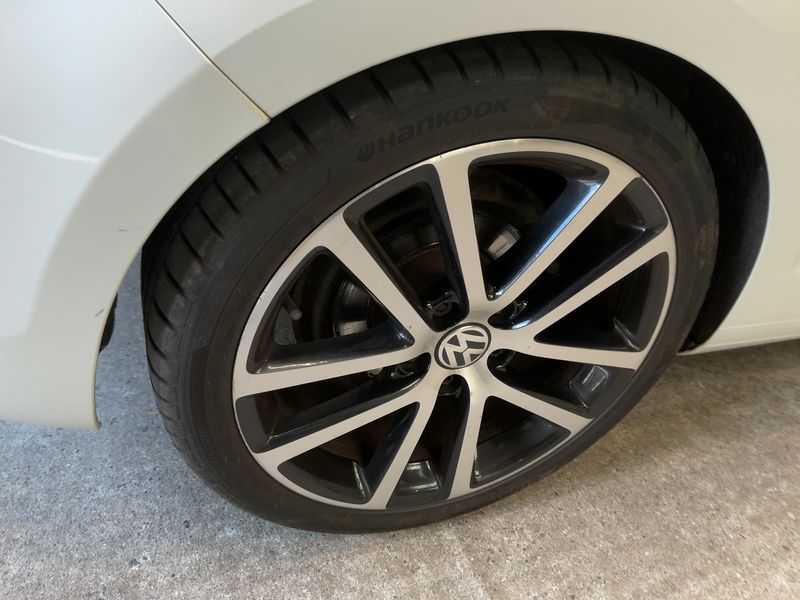 Volkswagen Golf VI 2.0 TDI BlueMotion Tech 2012 – снимка 18