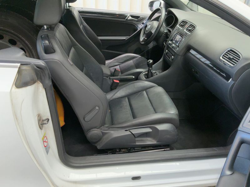 Volkswagen Golf VI 2.0 TDI BlueMotion Tech 2012 – снимка 11