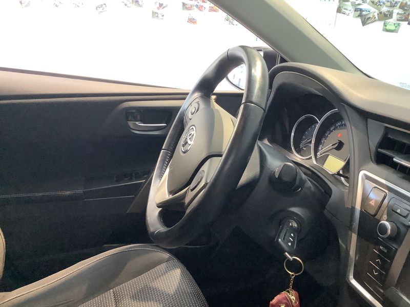 Toyota Auris Touring Sports 1.6 Life+ 2014 – снимка 25