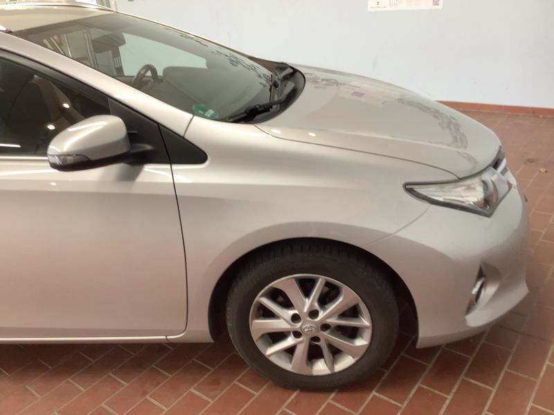 Toyota Auris Touring Sports 1.6 Life+ 2014 – снимка 12