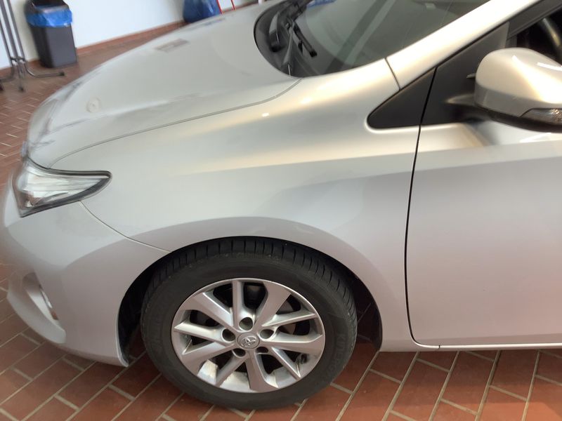 Toyota Auris Touring Sports 1.6 Life+ 2014 – снимка 2