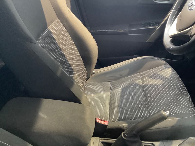 Toyota Auris Touring Sports 1.6 Life+ 2014 – снимка 24