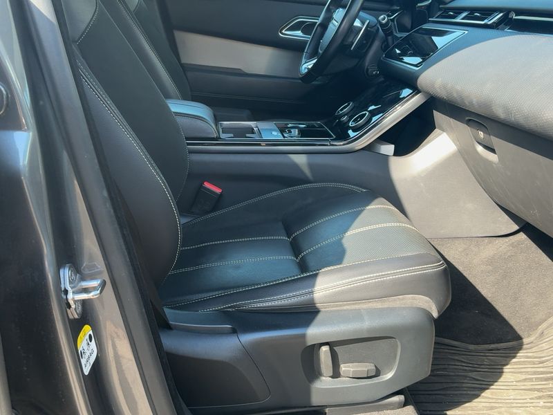 Land Rover Range Rover Velar 2.0 Diesel S R-Dynamic 2019 – снимка 17