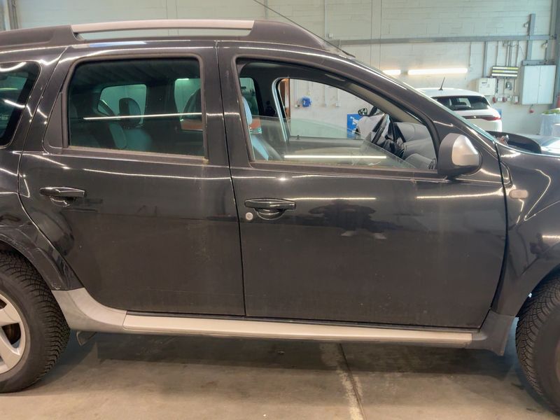 Dacia Duster 1.6 Basis 4x2 2013 – снимка 10