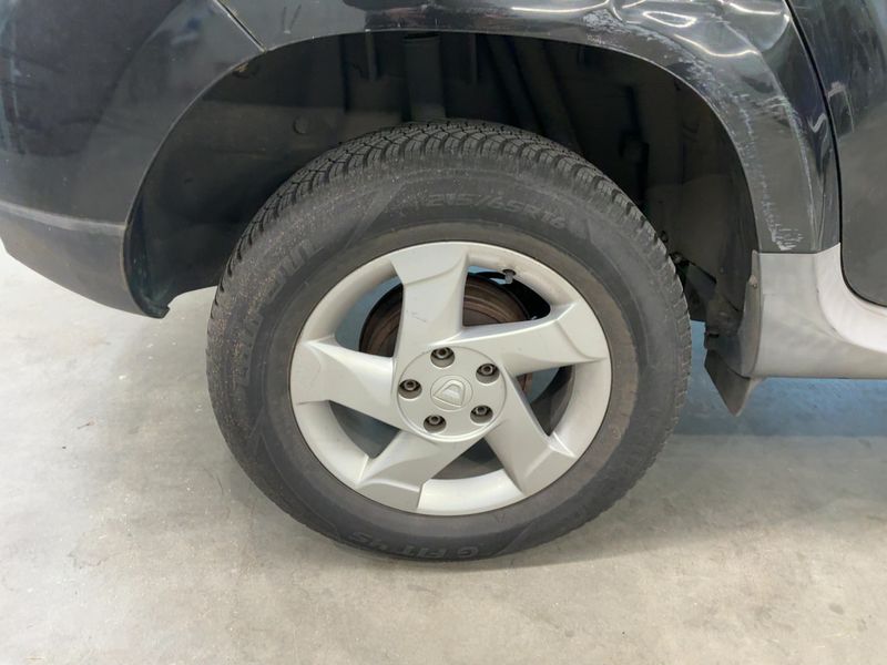 Dacia Duster 1.6 Basis 4x2 2013 – снимка 9