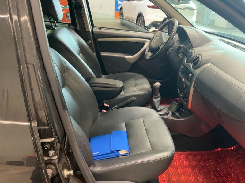 Dacia Duster 1.6 Basis 4x2 2013 – снимка 16