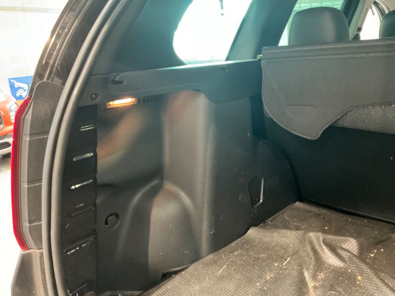 Dacia Duster 1.6 Basis 4x2 2013 – снимка 29