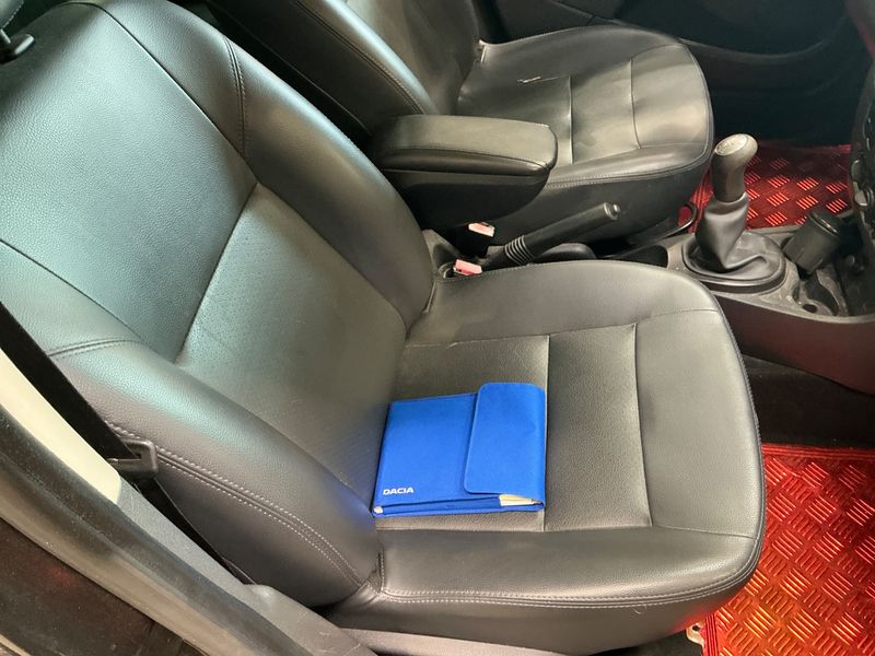 Dacia Duster 1.6 Basis 4x2 2013 – снимка 37