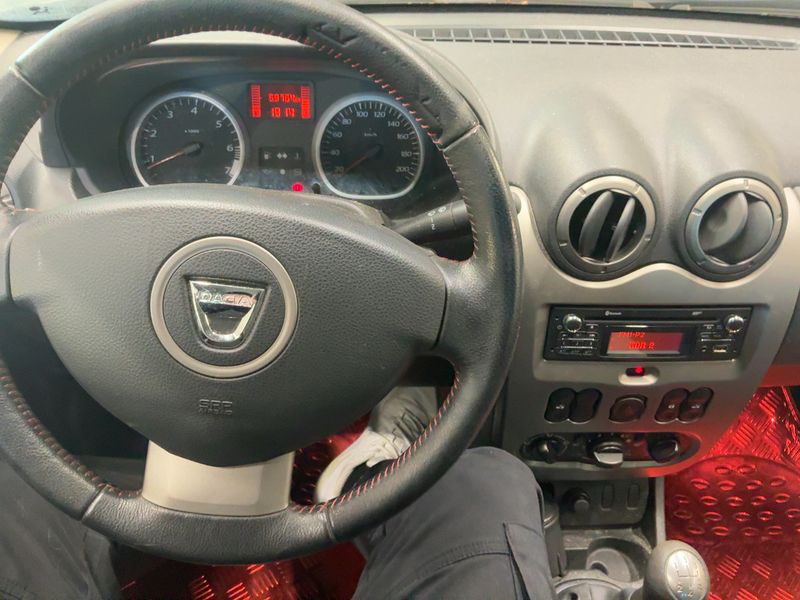 Dacia Duster 1.6 Basis 4x2 2013 – снимка 17