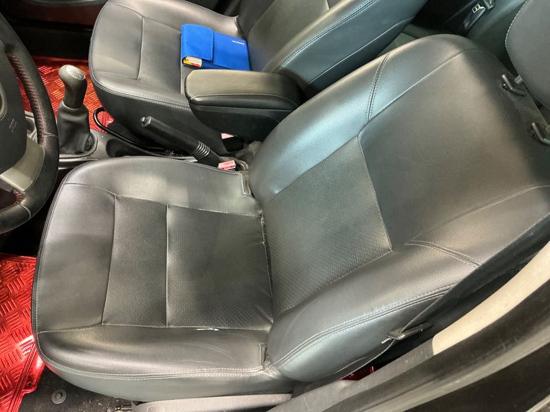 Dacia Duster 1.6 Basis 4x2 2013 – снимка 41