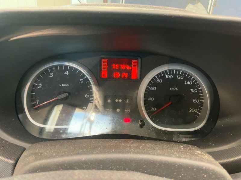 Dacia Duster 1.6 Basis 4x2 2013 – снимка 18