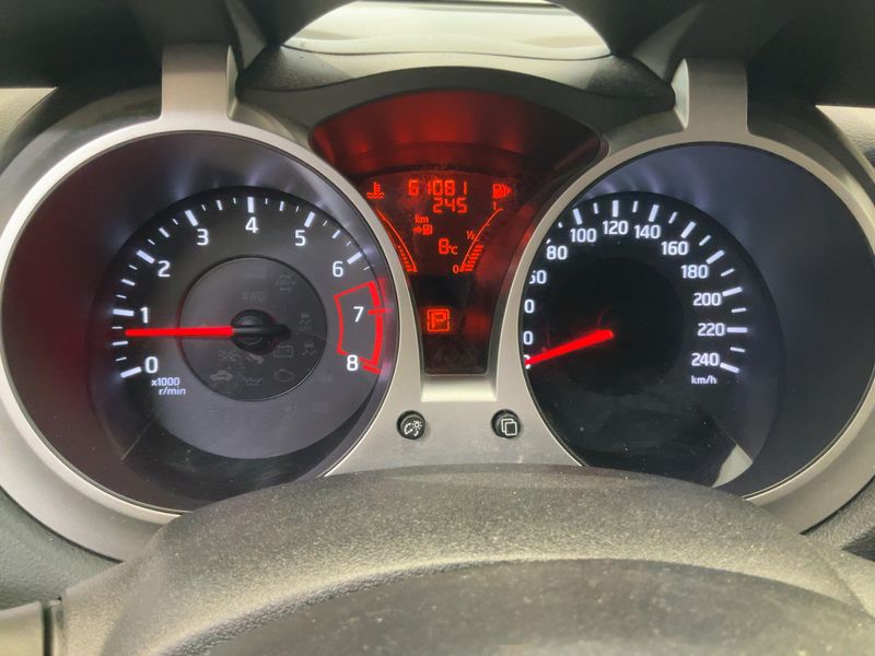 Nissan Juke 1.6 Tekna 2012 – снимка 18