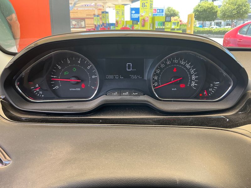 Peugeot 208 1.2 VTi Active 2012 – снимка 18