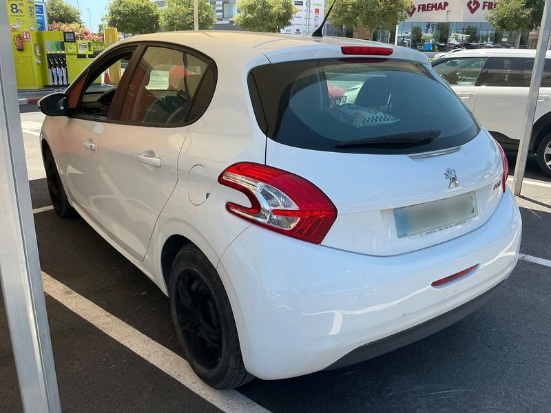 Peugeot 208 1.2 VTi Active 2012 – снимка 6