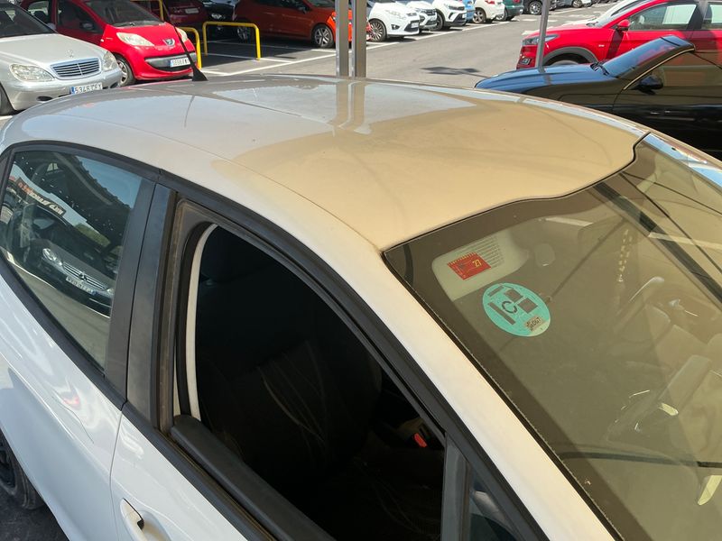 Peugeot 208 1.2 VTi Active 2012 – снимка 13