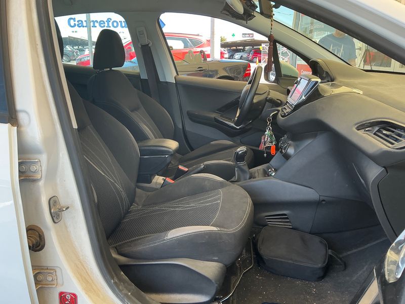 Peugeot 208 1.2 VTi Active 2012 – снимка 16