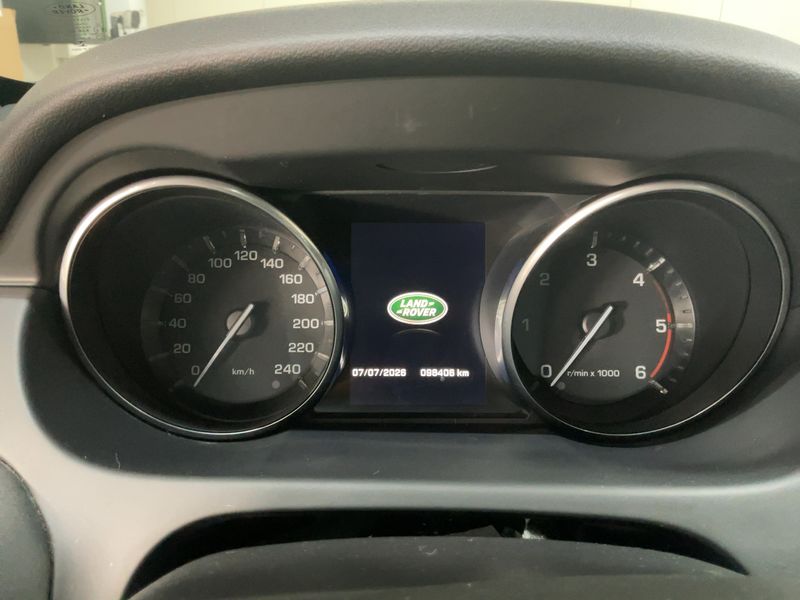 Land Rover Discovery Sport 2.0 Td4 SE AWD 2018 – снимка 18