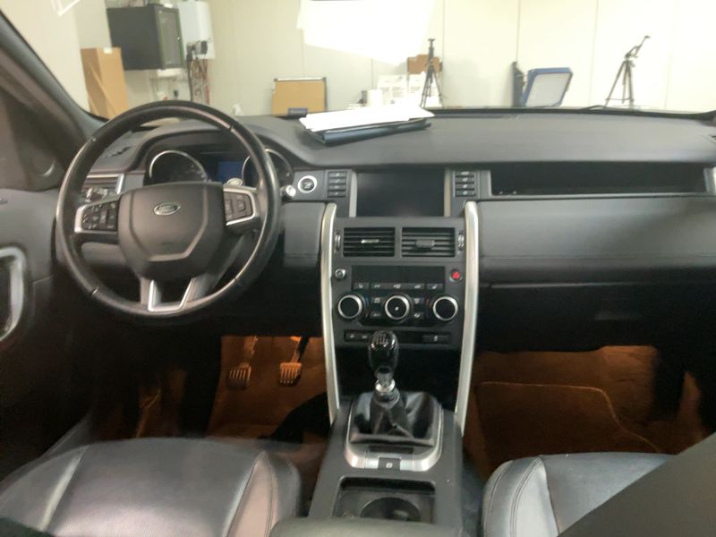 Land Rover Discovery Sport 2.0 Td4 SE AWD 2018 – снимка 17
