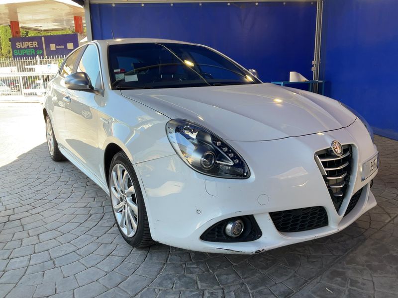 Alfa Romeo Giulietta 1.6 JTD Exclusive 2015 – снимка 12