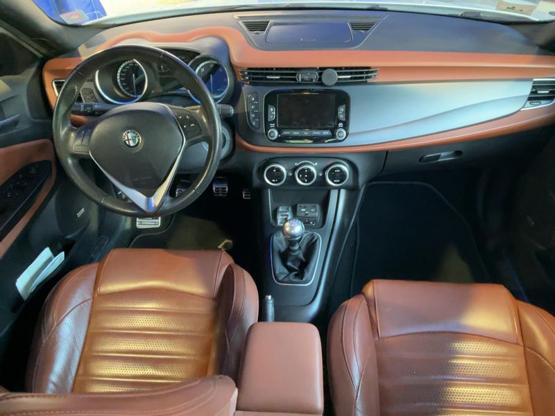 Alfa Romeo Giulietta 1.6 JTD Exclusive 2015 – снимка 17