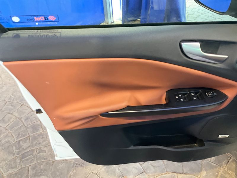 Alfa Romeo Giulietta 1.6 JTD Exclusive 2015 – снимка 28