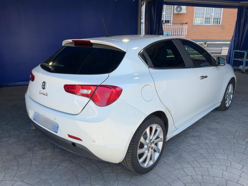Alfa Romeo Giulietta 1.6 JTD Exclusive 2015 – снимка 8