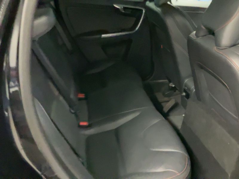 Volvo XC60 2.0 D4 Ocean Race 2WD 2014 – снимка 20