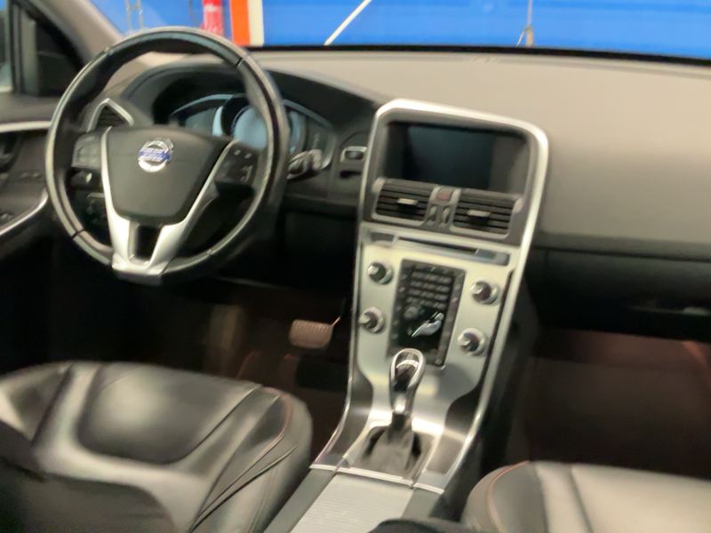 Volvo XC60 2.0 D4 Ocean Race 2WD 2014 – снимка 18