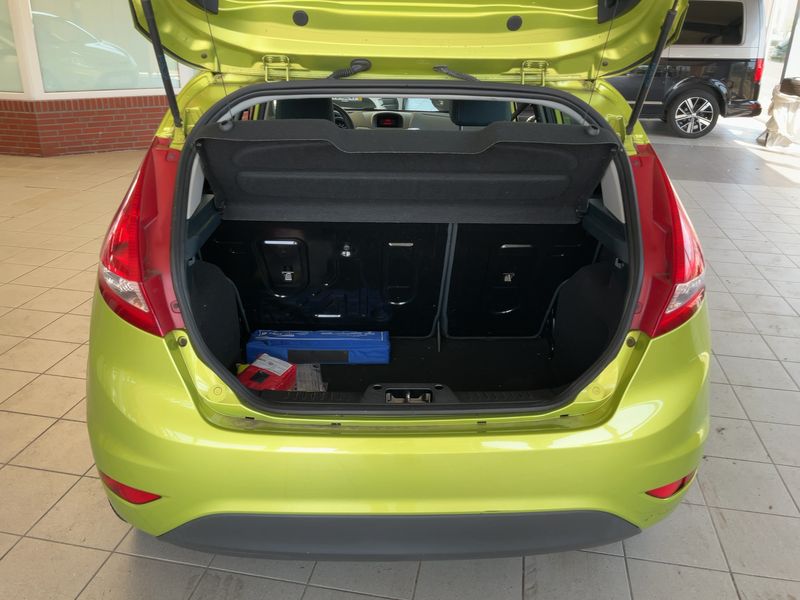Ford Fiesta 1.4 Titanium 2010 – снимка 15