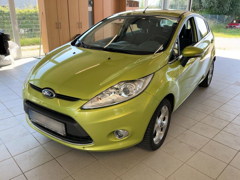 Ford Fiesta 1.4 Titanium 2010 – снимка 1