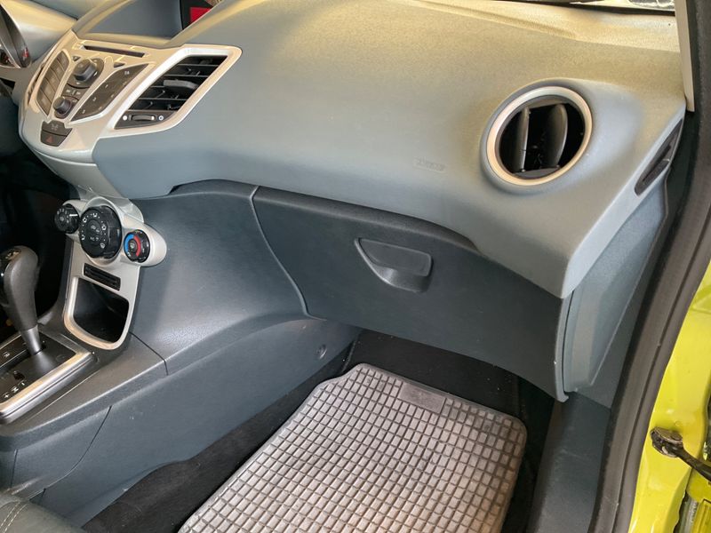 Ford Fiesta 1.4 Titanium 2010 – снимка 30