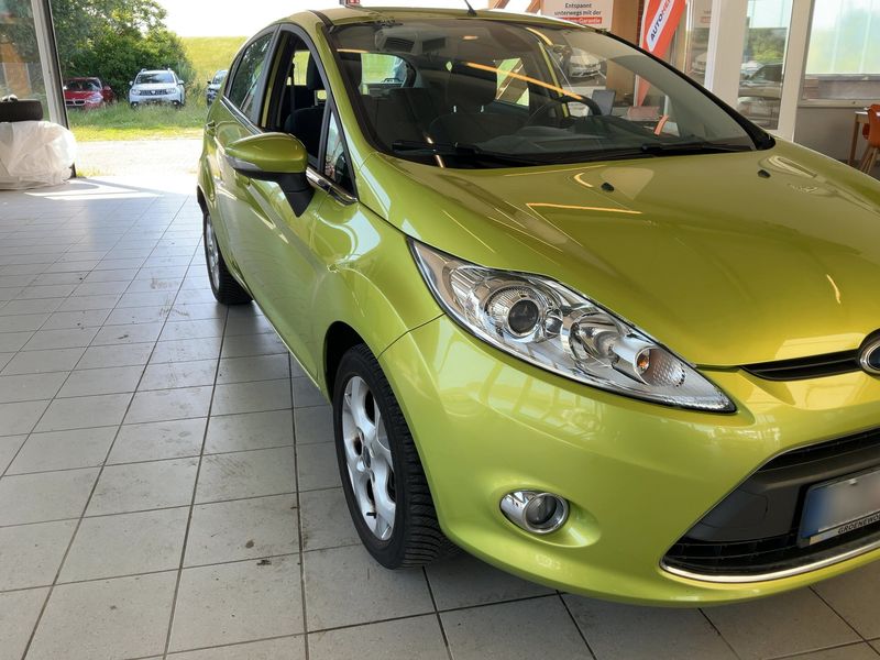Ford Fiesta 1.4 Titanium 2010 – снимка 12