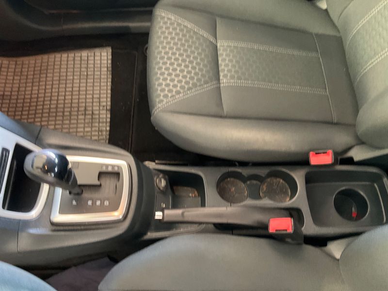 Ford Fiesta 1.4 Titanium 2010 – снимка 39