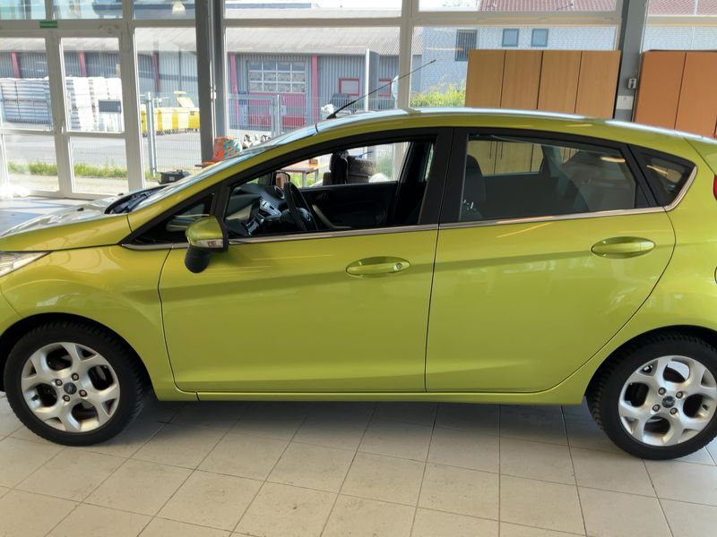 Ford Fiesta 1.4 Titanium 2010 – снимка 4