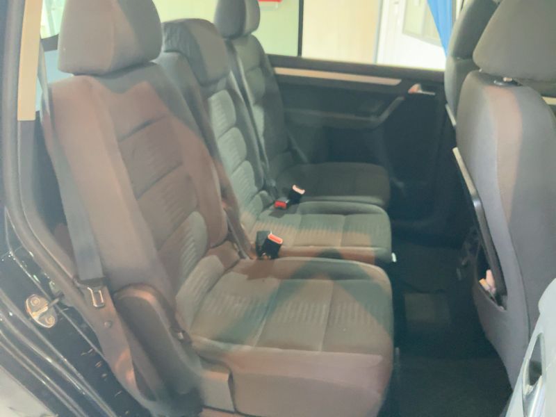 Volkswagen Touran 2.0 TDI Highline 2010 – снимка 14
