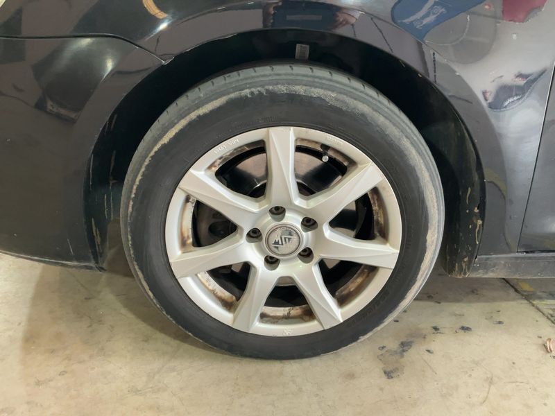 Volkswagen Touran 2.0 TDI Highline 2010 – снимка 17