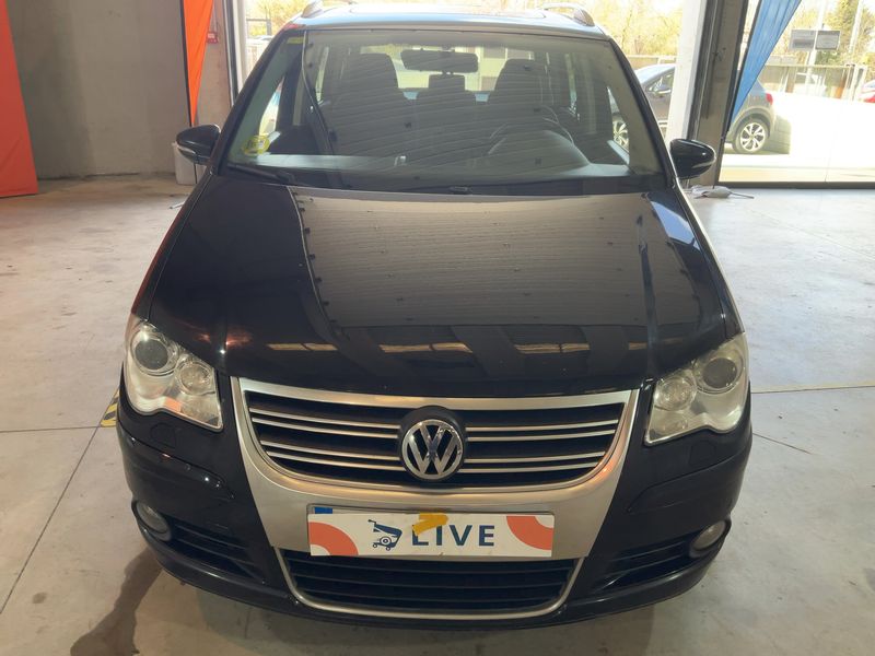 Volkswagen Touran 2.0 TDI Highline 2010 – снимка 9