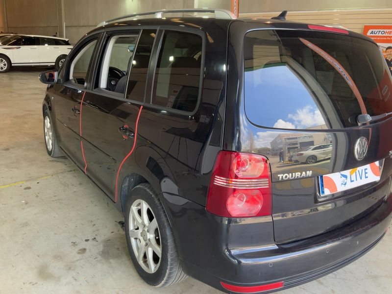 Volkswagen Touran 2.0 TDI Highline 2010 – снимка 3