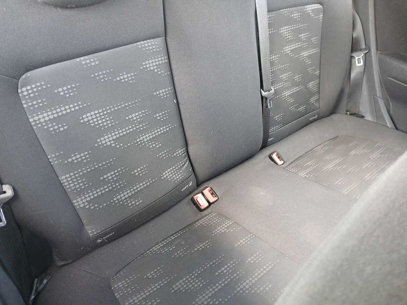 Opel Corsa 1.3 CDTI Edition 2012 – снимка 13