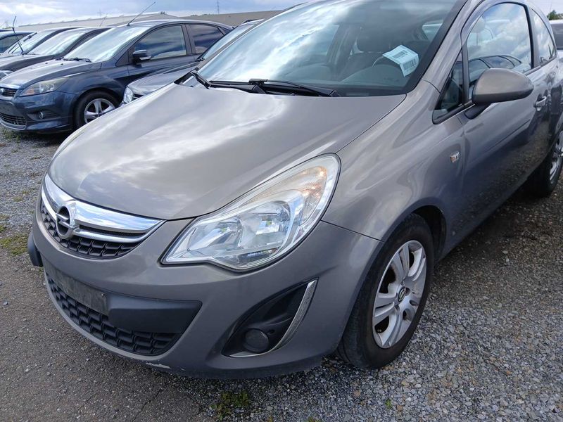 Opel Corsa 1.3 CDTI Edition 2012 – снимка 2