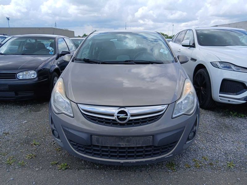 Opel Corsa 1.3 CDTI Edition 2012 – снимка 7
