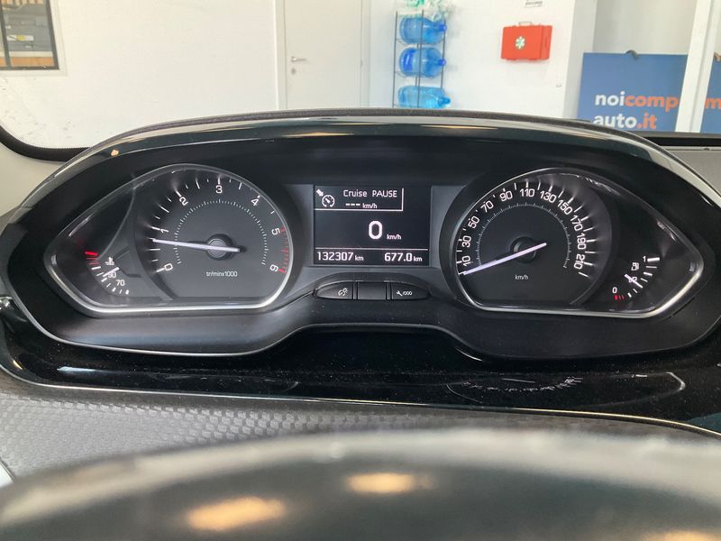 Peugeot 208 1.6 Blue-HDi Allure 2015 – снимка 18