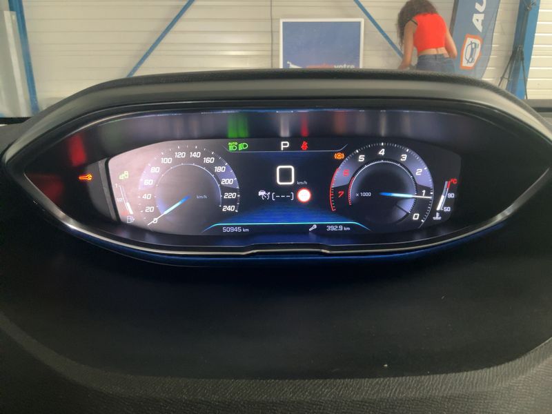 Peugeot 3008 1.2 PureTech Allure Business 2018 – снимка 18