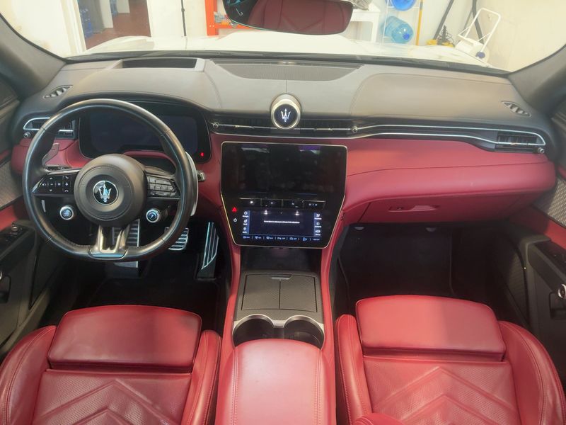 Maserati Grecale 3.0 V6 TwinTurbo Trofeo AWD 2023 – снимка 17
