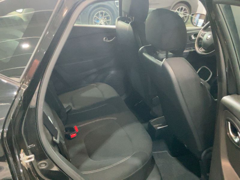 Renault Captur 0.9 TCe Limited 2019 – снимка 19