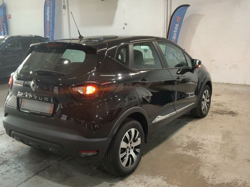 Renault Captur 0.9 TCe Limited 2019 – снимка 8