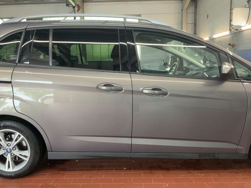 Ford Grand C-Max 1.0 EcoBoost Trend 2015 – снимка 10