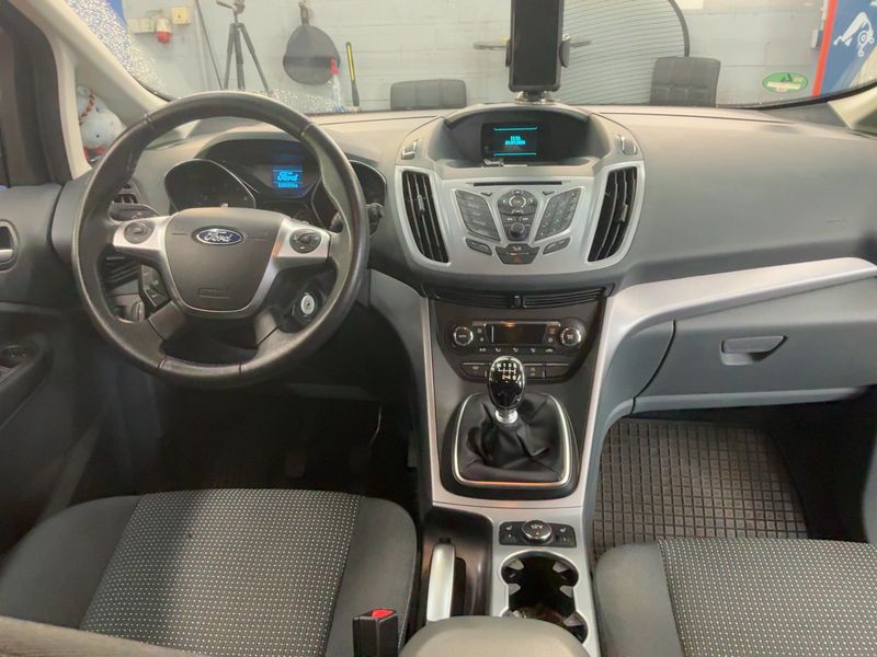 Ford Grand C-Max 1.0 EcoBoost Trend 2015 – снимка 17